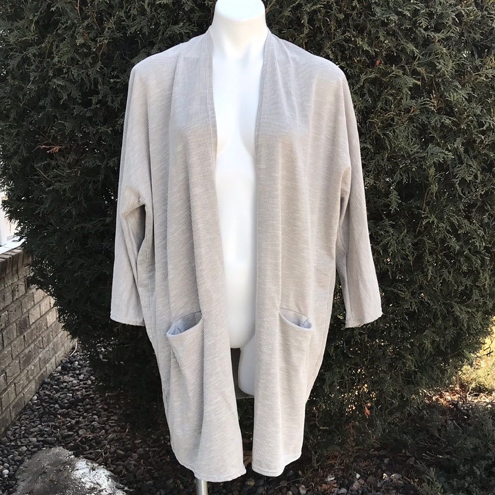 ☘️🌸Donni striped Cardigan🌸☘️